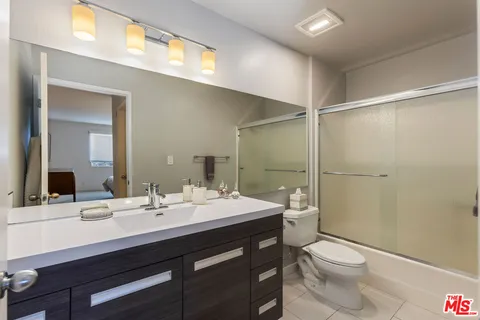 $1,025,000 | 1535 South Bentley Avenue, Unit 301, Los Angeles, CA 90025
