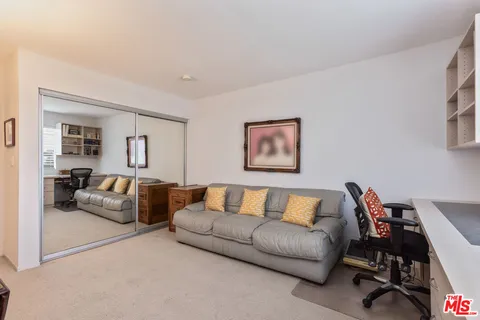 $1,025,000 | 1535 South Bentley Avenue, Unit 301, Los Angeles, CA 90025