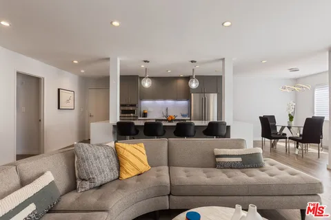 $1,025,000 | 1535 South Bentley Avenue, Unit 301, Los Angeles, CA 90025
