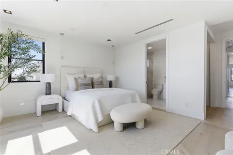 $6,490,000 | 17007 Edgewater Lane, Huntington Beach, CA 92649