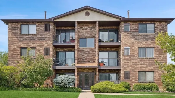 $239,500 | 14949 Lake View Drive, Unit 101, Orland Park, IL 60462