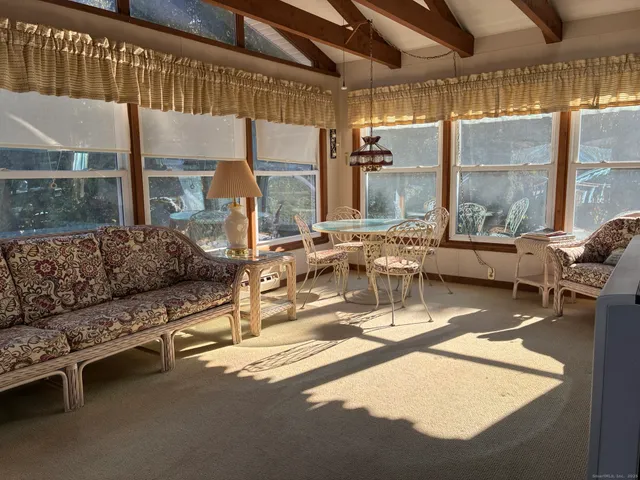 $379,900 | 21 Ridge Drive, Montville, CT 06382