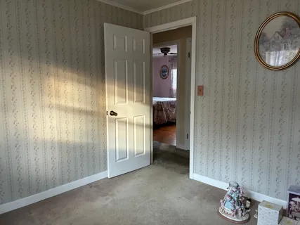 $369,900 | 21 Ridge Drive, Montville, CT 06382