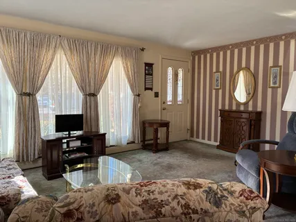 $369,900 | 21 Ridge Drive, Montville, CT 06382