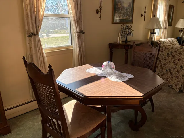 $379,900 | 21 Ridge Drive, Montville, CT 06382