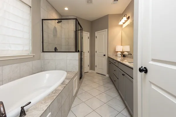 $325,000 | 300 Cherokee Circle, Oakland, TN 38060