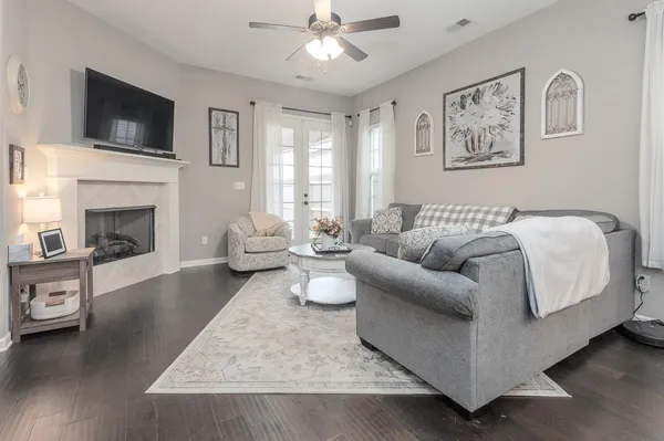 $325,000 | 300 Cherokee Circle, Oakland, TN 38060