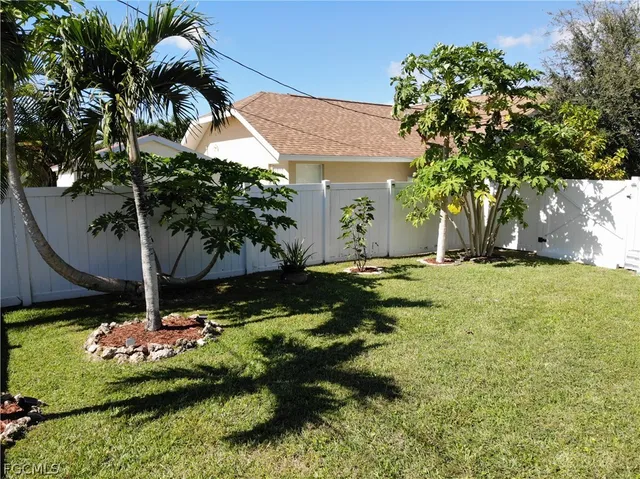 $499,000 | 320 Southeast 28th Terrace, Cape Coral, FL 33904
