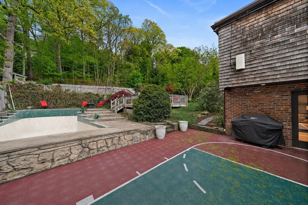 72 Beverly Road Brookline, MA 02467 - Photo 32 of 40