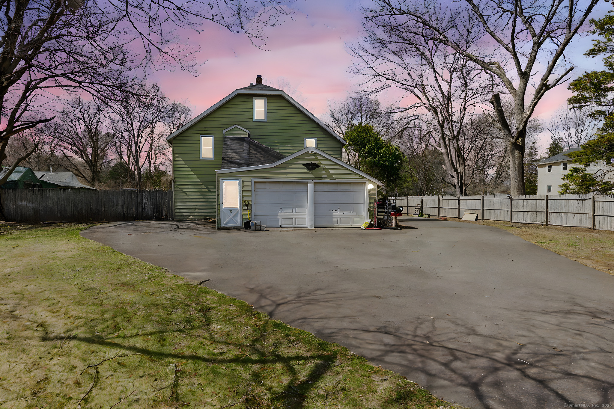 17 Lownds Drive, Unit 2 Windsor Locks, CT 06096 - Photo 1 of 24