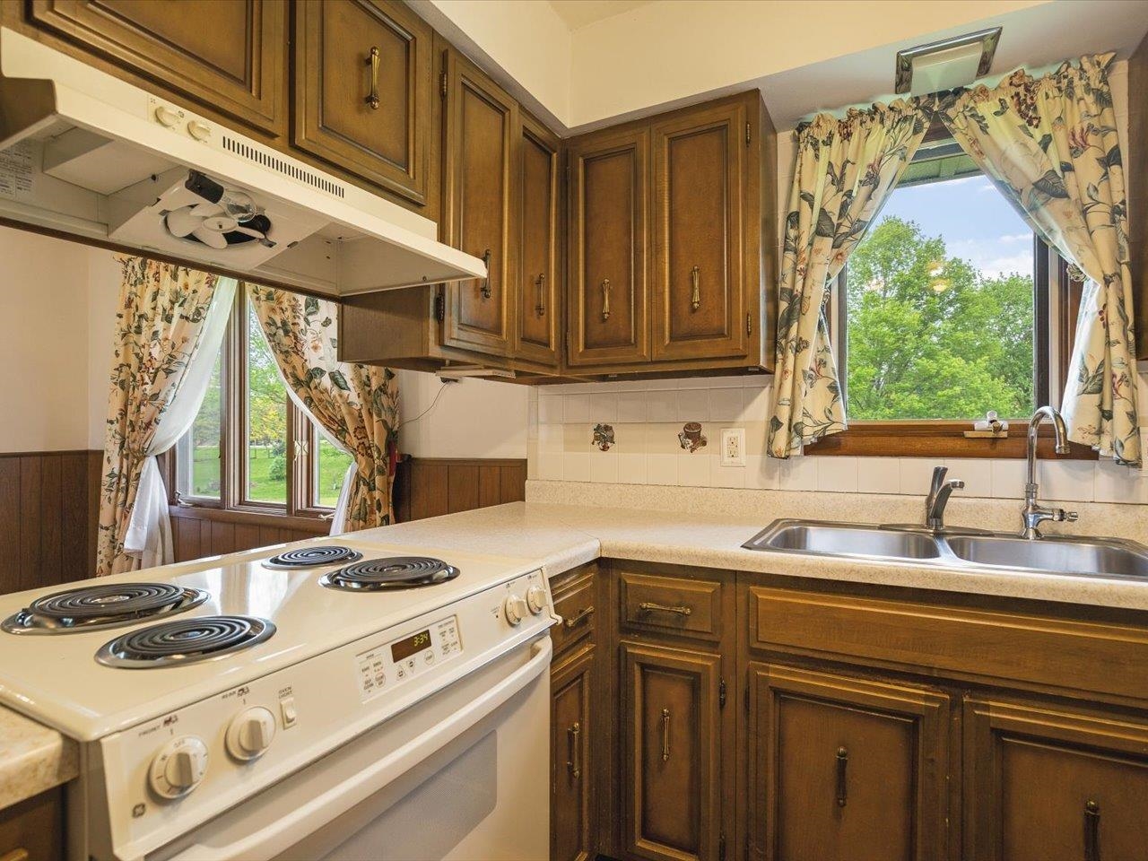 6838 Squaw Prairie Road Belvidere, IL 61008 - Photo 14 of 47