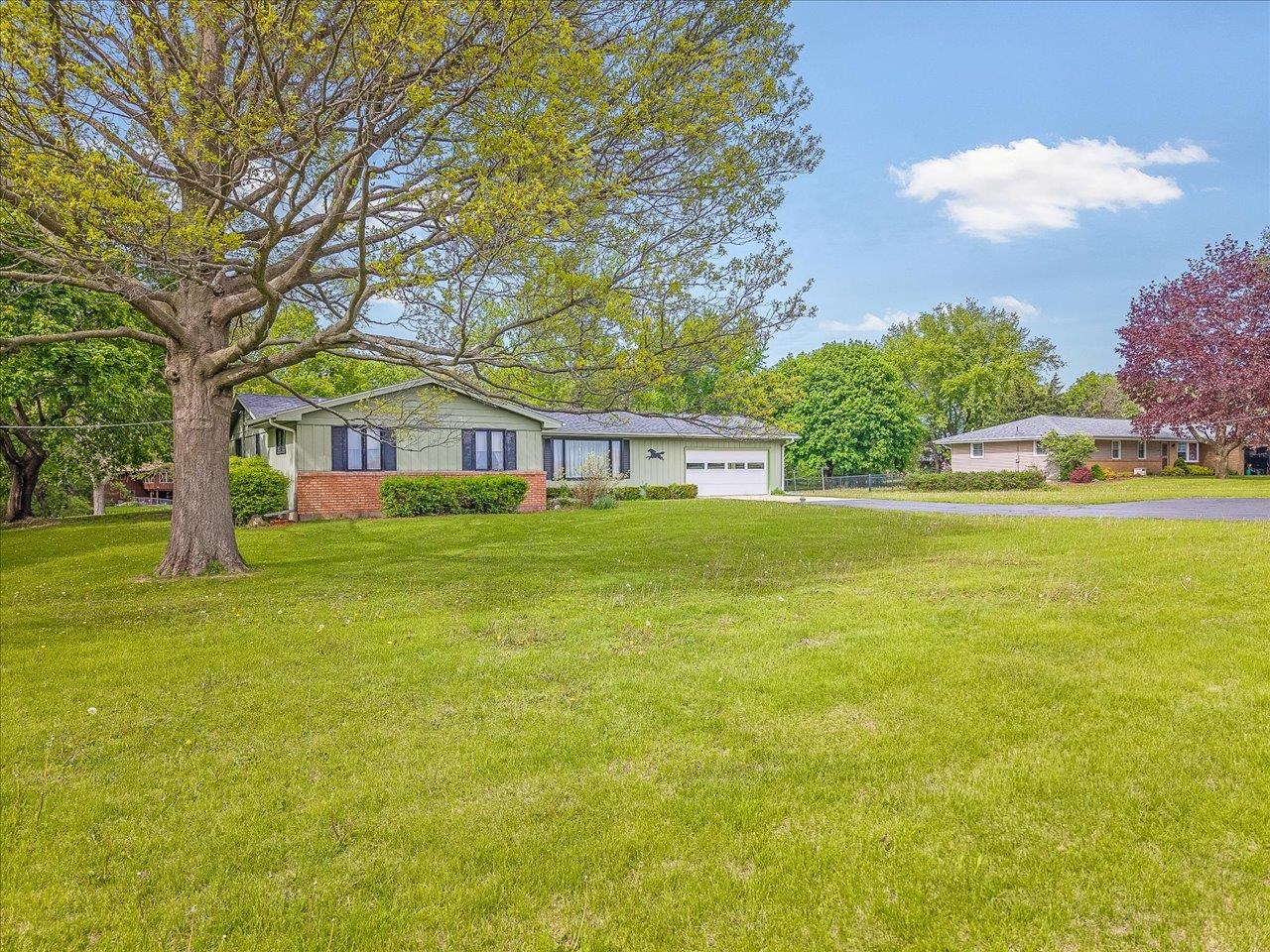 6838 Squaw Prairie Road Belvidere, IL 61008 - Photo 2 of 47