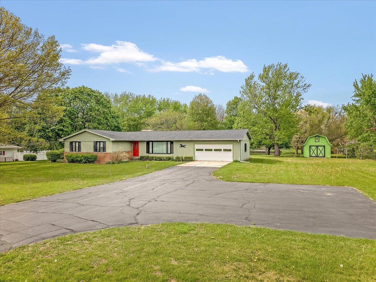 6838 Squaw Prairie Road Belvidere, IL 61008 - Photo 3 of 47