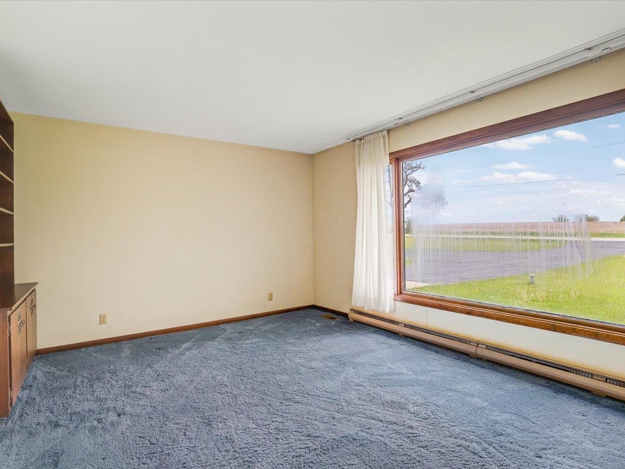 6838 Squaw Prairie Road Belvidere, IL 61008 - Photo 7 of 47
