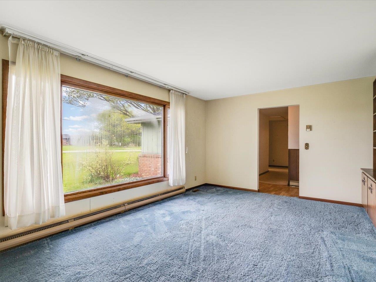 6838 Squaw Prairie Road Belvidere, IL 61008 - Photo 8 of 47