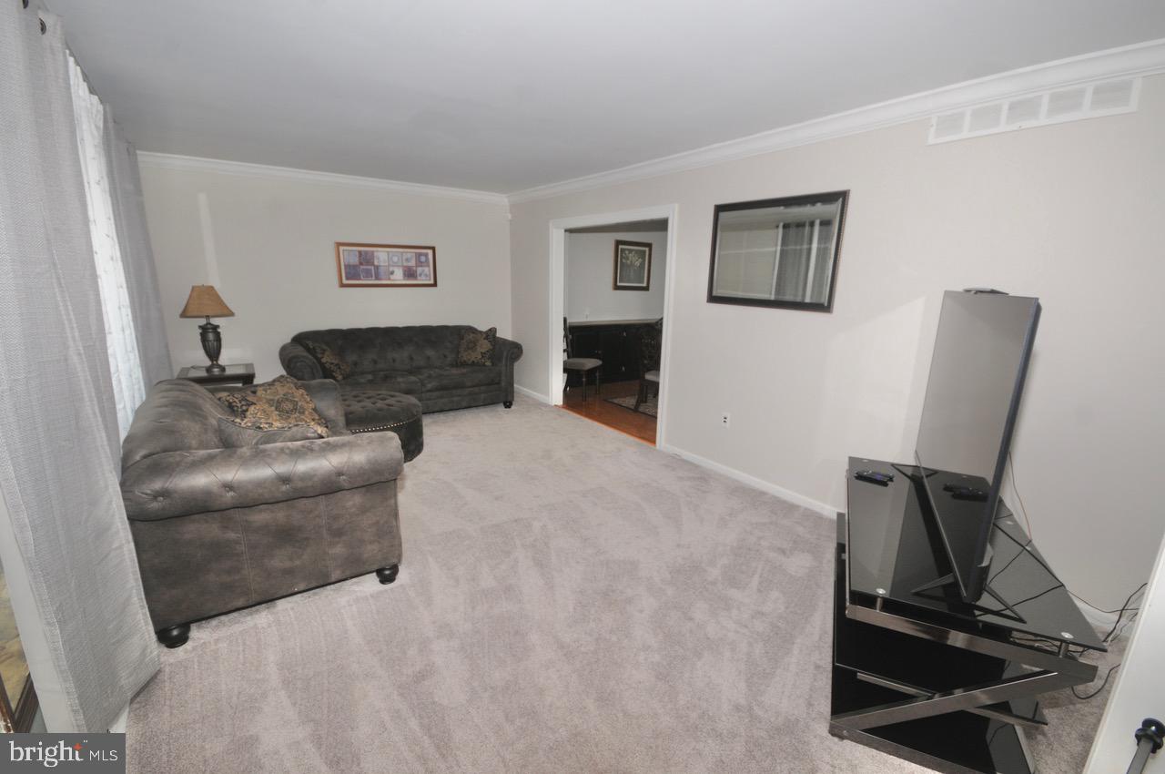 4 Bull Run Road Clementon, NJ 08021 - Photo 12 of 54