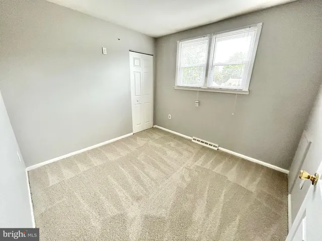 $394,999 | 4 Bull Run Road, Clementon, NJ 08021