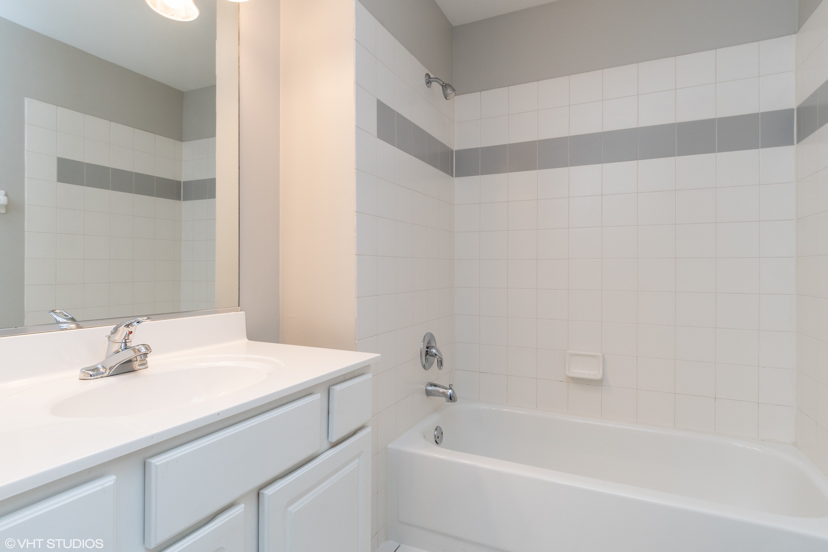 19 Foxcroft Road, Unit 207 Naperville, IL 60565 - Photo 12 of 16