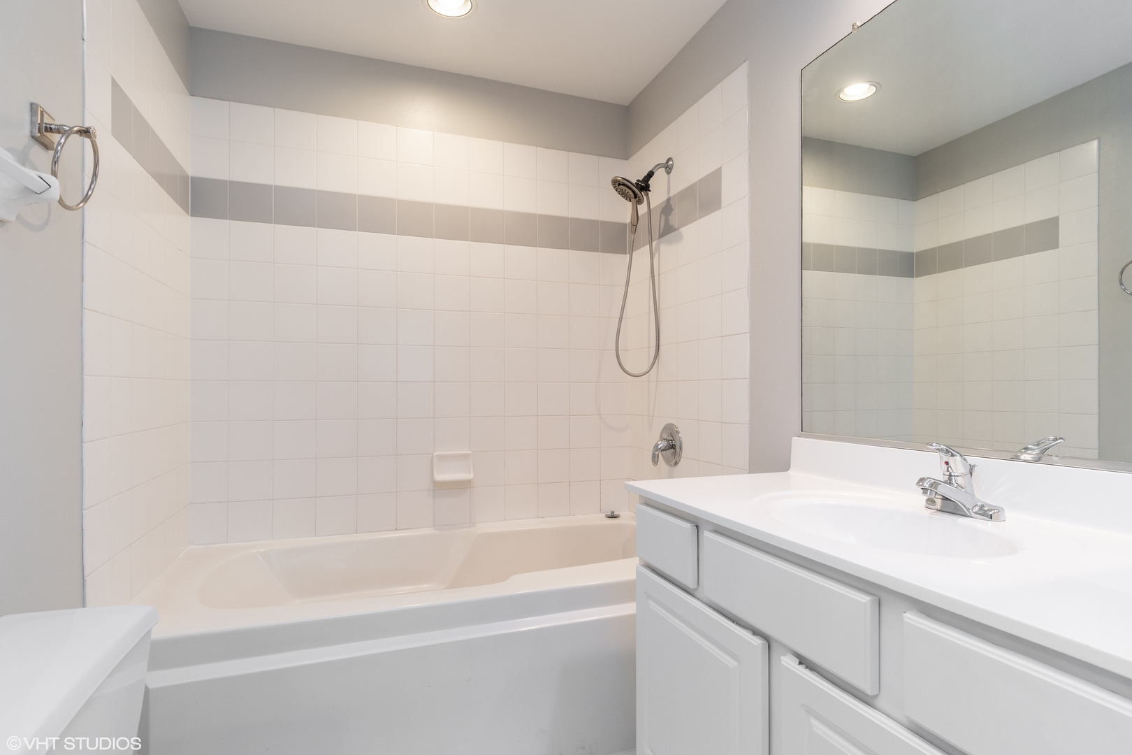 19 Foxcroft Road, Unit 207 Naperville, IL 60565 - Photo 10 of 16