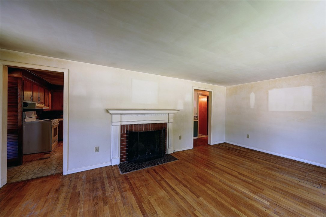 145 Brookhaven Road North Kingstown, RI 02852 - Photo 7 of 26 Gallery Image 7