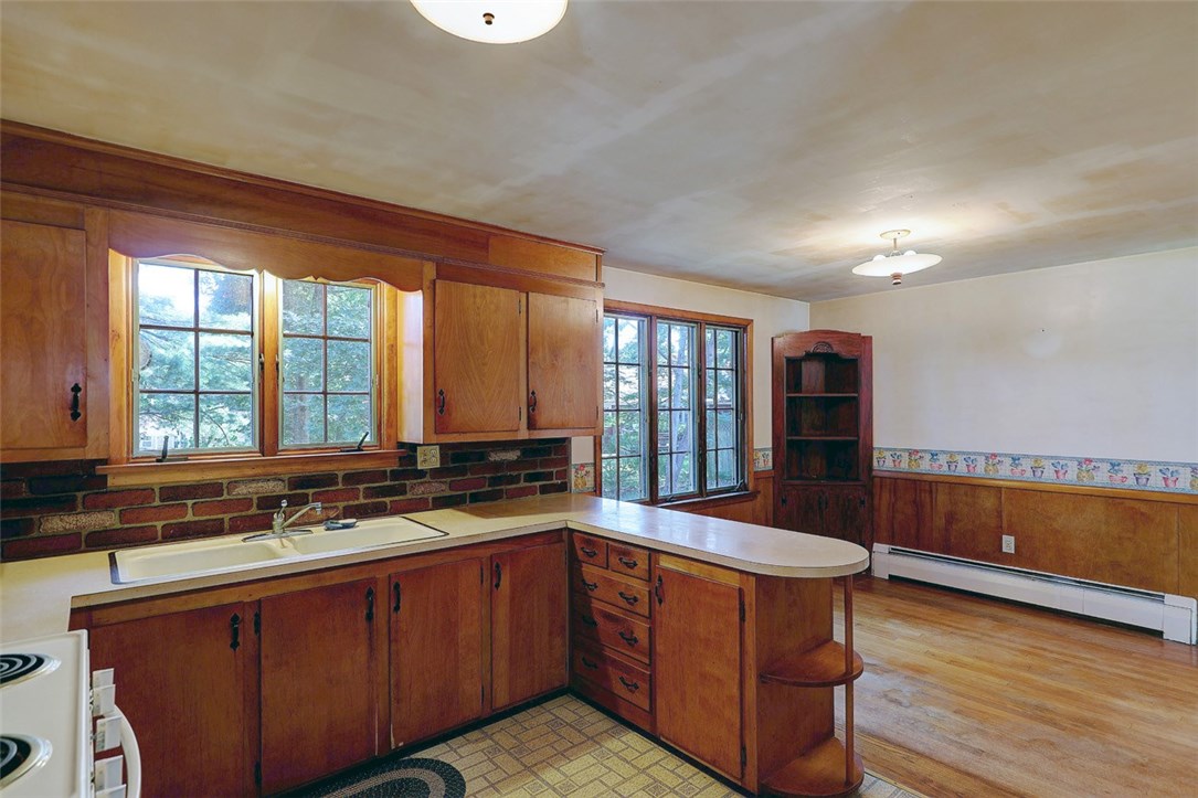 145 Brookhaven Road North Kingstown, RI 02852 - Photo 9 of 26 Gallery Image 9