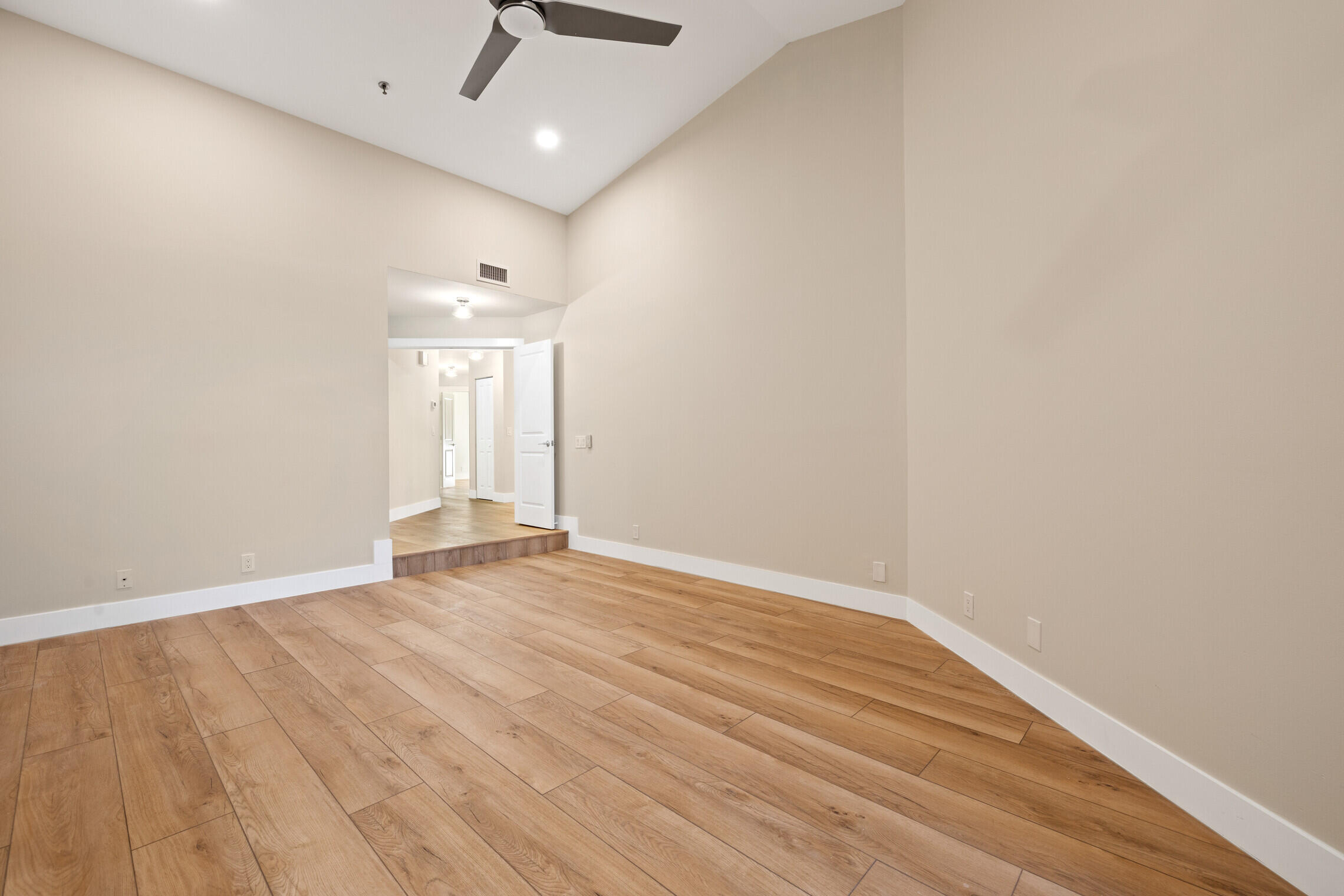 200 Waterway Road, Unit 101 Tequesta, FL 33469 - Photo 12 of 22 12_IMG_1980_mls