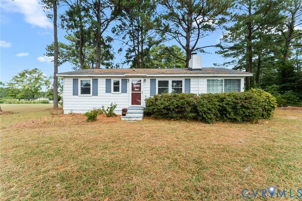 front view of house with a yard