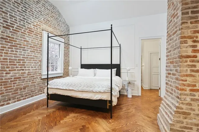 $9,500 | 810 Bourbon Street, New Orleans, LA 70116