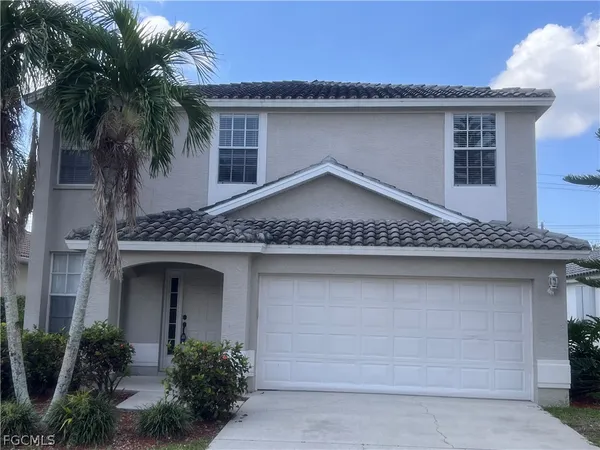 $2,250 | 11230 Lakeland Circle, Fort Myers, FL 33913
