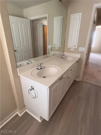 $2,250 | 11230 Lakeland Circle, Fort Myers, FL 33913