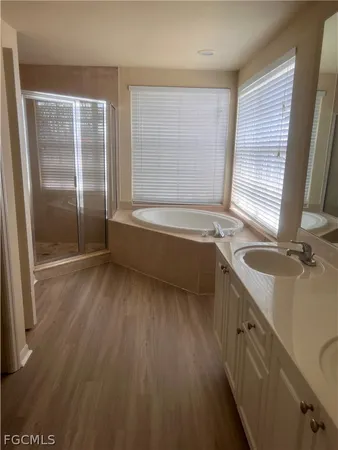 $2,250 | 11230 Lakeland Circle, Fort Myers, FL 33913