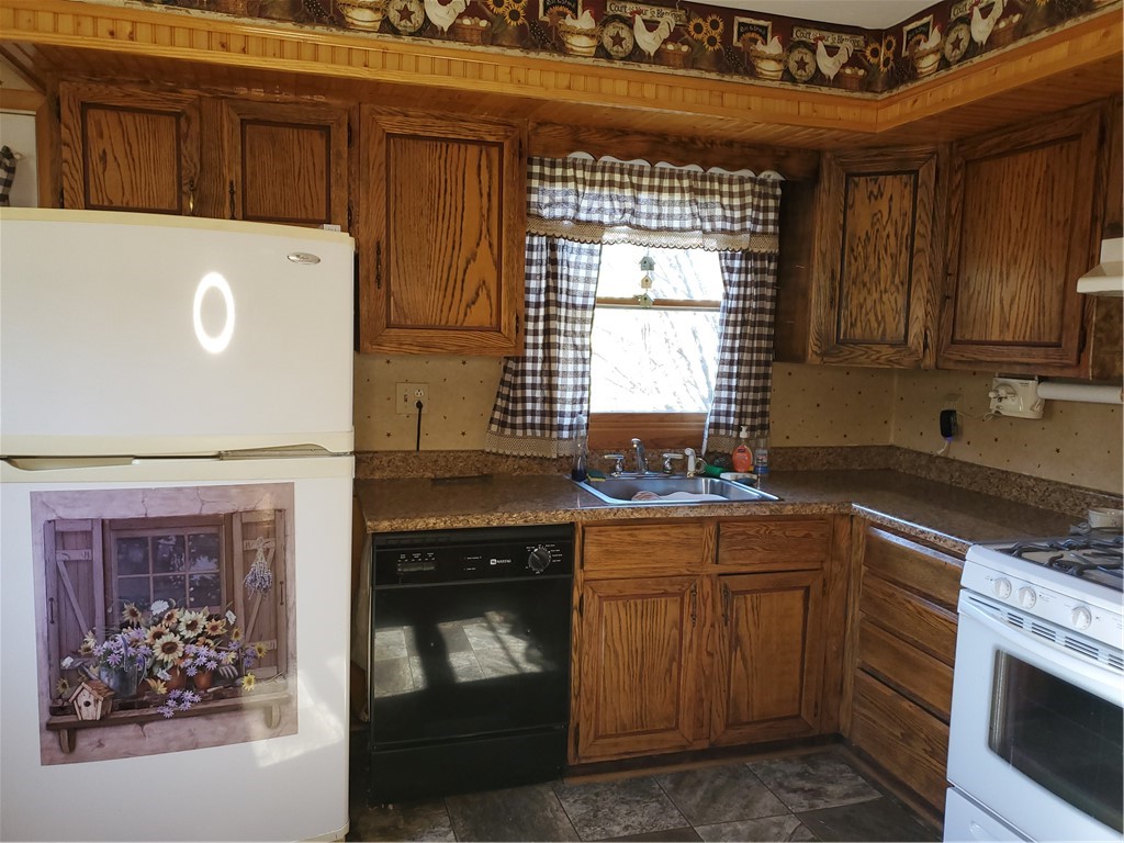 1489 State Street Oneonta, NY 13820 - Photo 25 of 46