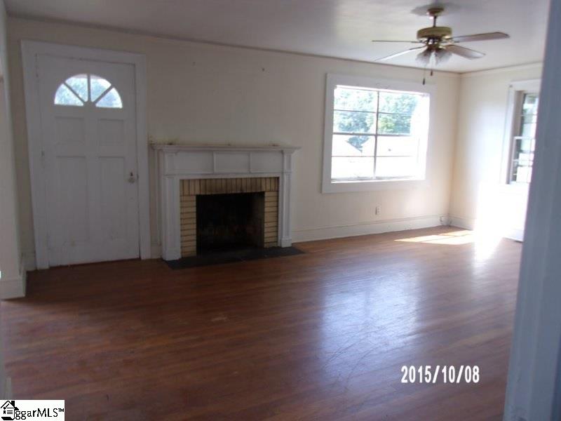 321 New Woodruff Road Greer, SC 29651 - Photo 5 of 6 Gallery Image 5