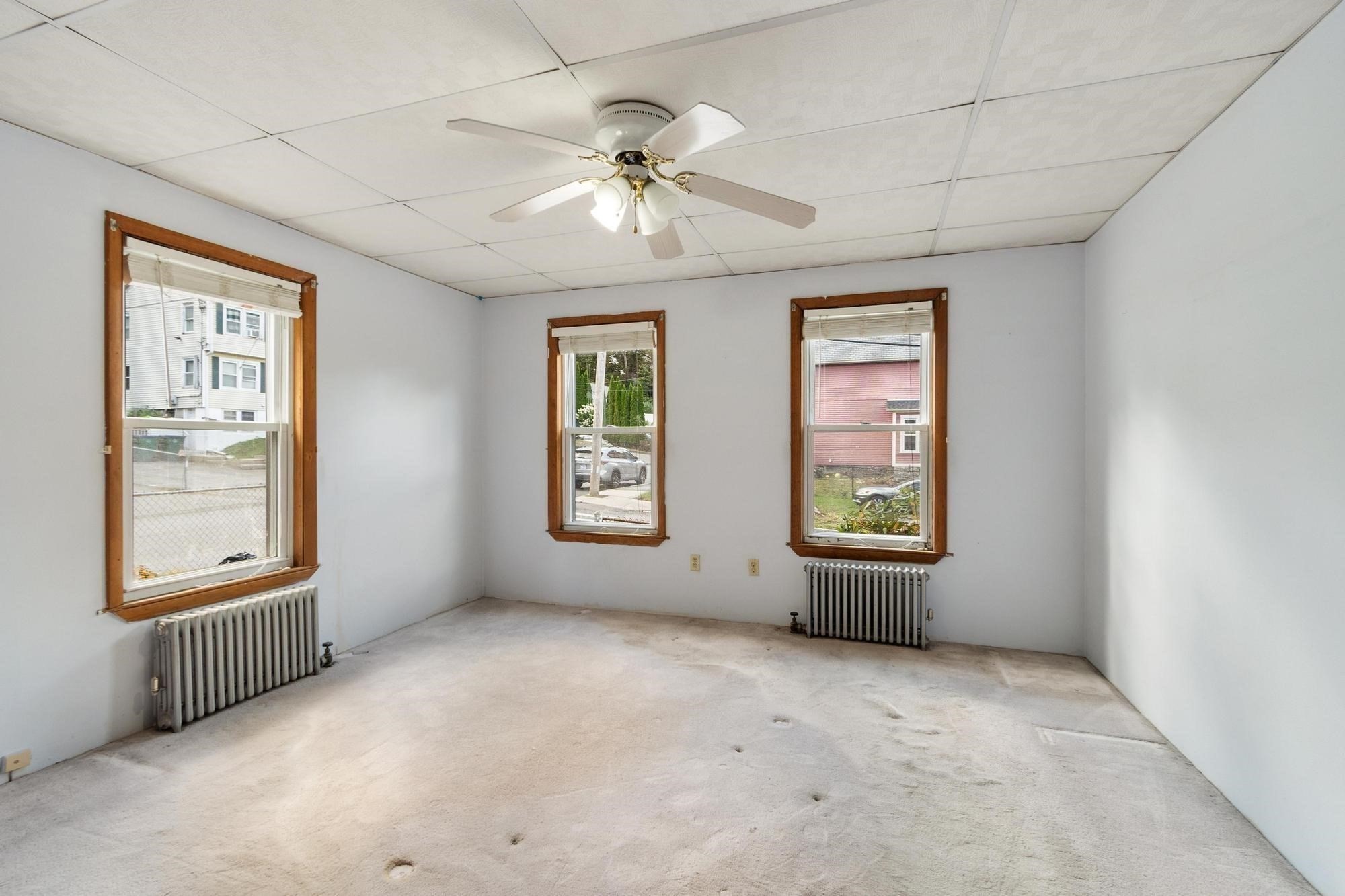 352 Stackpole Street Lowell, MA 01852 - Photo 8 of 40 Gallery Image 8
