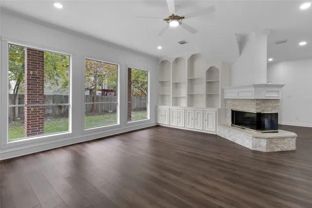 a close view of sink