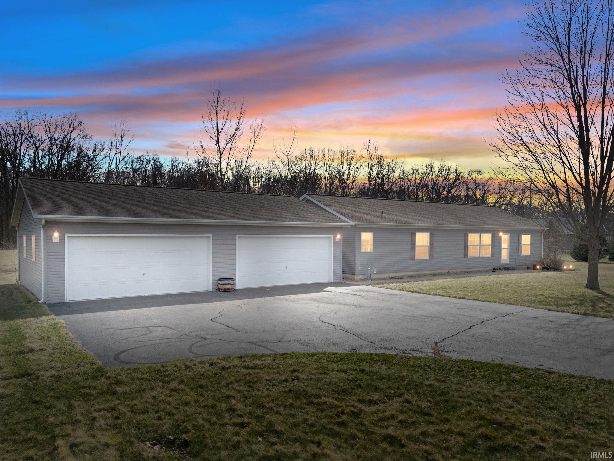 193 West Levi Lee Road Warsaw, IN 46582 - Photo 1 of 21 Gallery Image 1