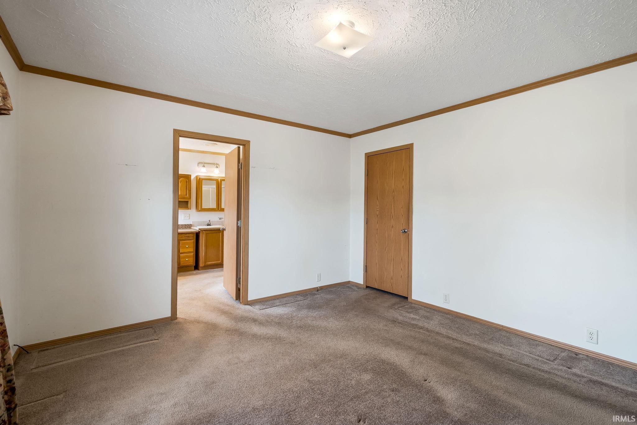 193 West Levi Lee Road Warsaw, IN 46582 - Photo 12 of 21 Gallery Image 12