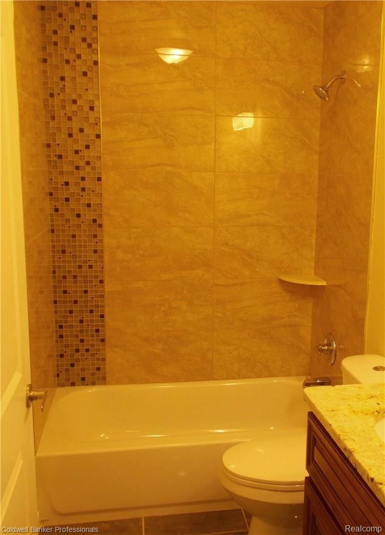 2143 Cattail Circle Rochester, MI 48309 - Photo 19 of 21 019.JPG