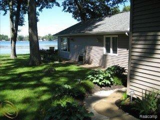 616 Pathway Drive Howell, MI 48843 - Photo 2 of 17 GORGEOUS LAKE VIEWS