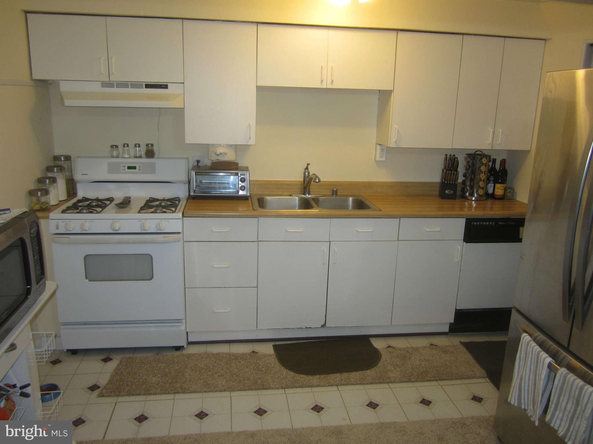 2015 Larkhall Road Baltimore, MD 21222 - Photo 11 of 22 Kitchen