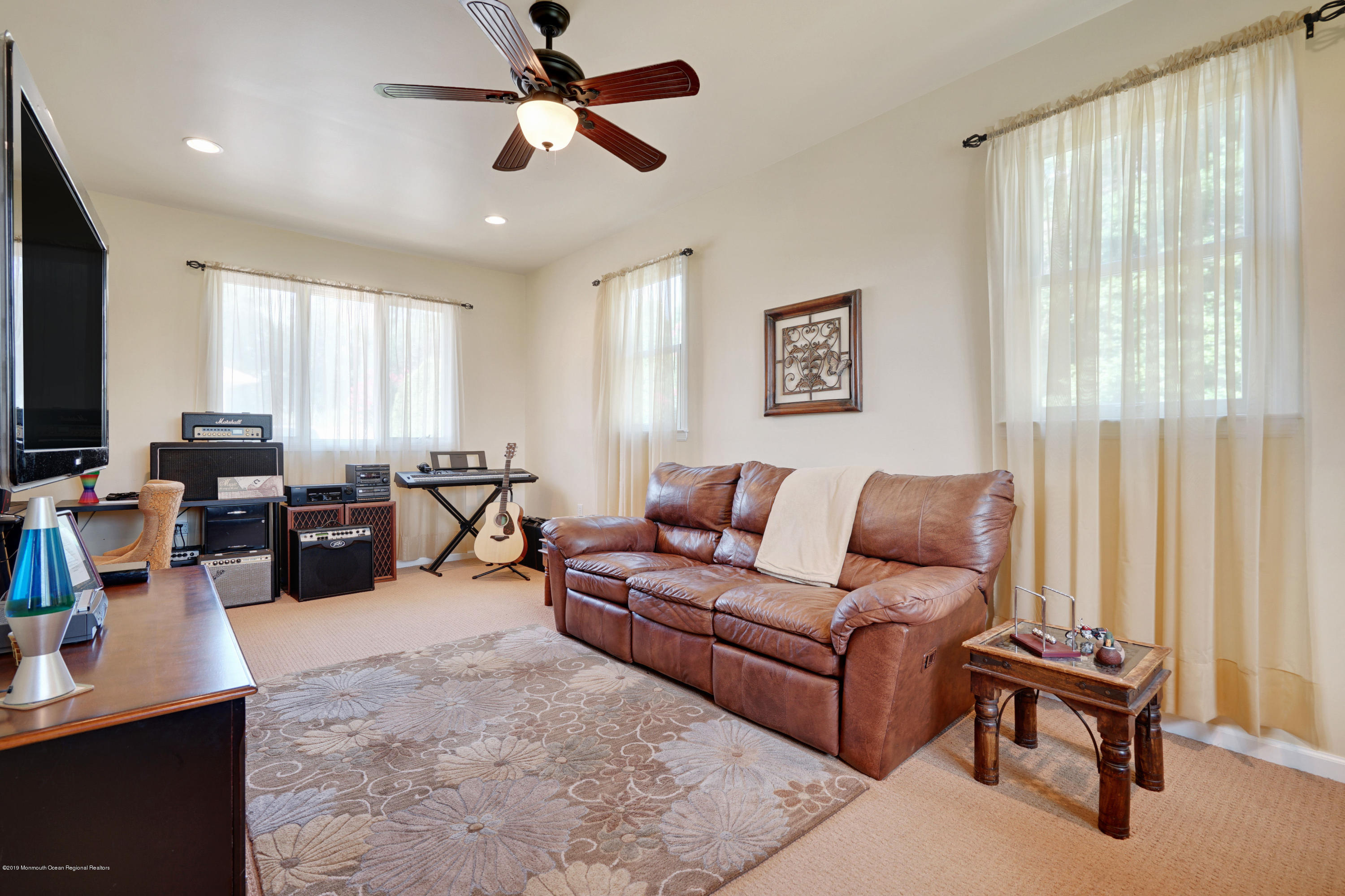 432 East Freehold Road Freehold, NJ 07728 - Photo 8 of 33 015_dsc04135-dsc04139