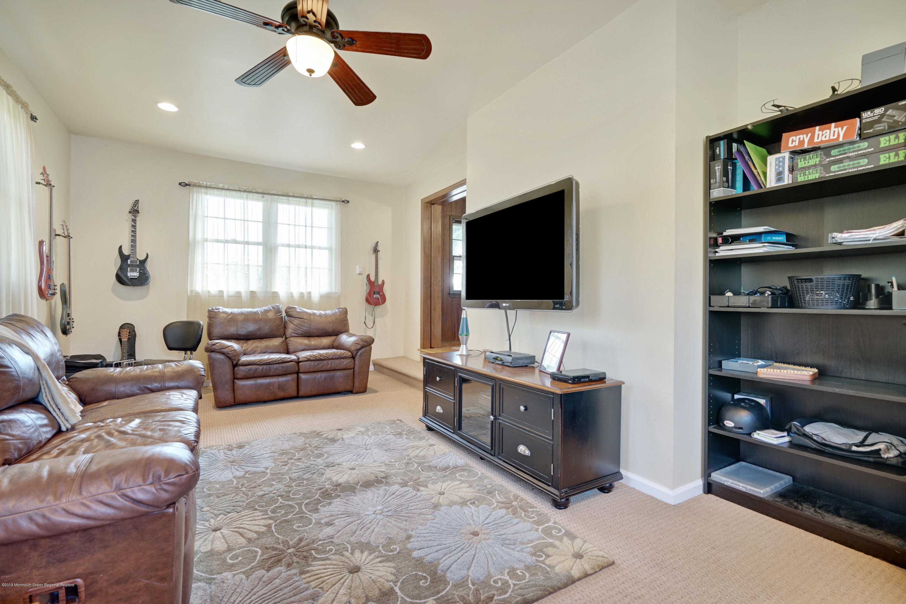 432 East Freehold Road Freehold, NJ 07728 - Photo 9 of 33 016_dsc04140-dsc04144