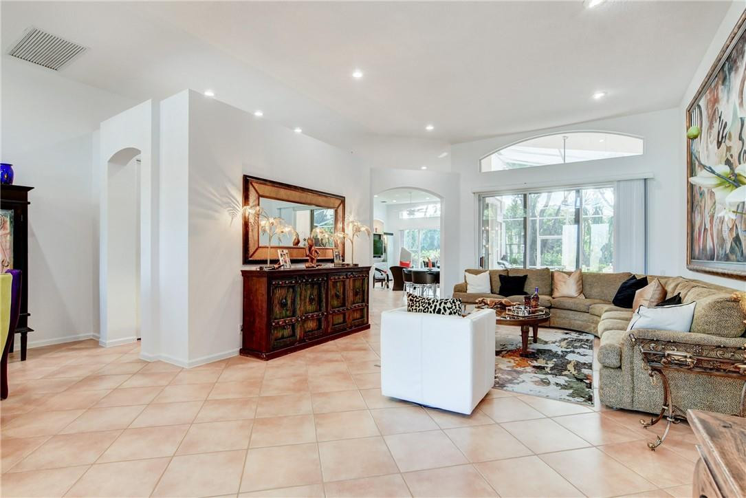 5370 Landon Circle Boynton Beach, FL 33437 - Photo 7 of 76 Photo 7