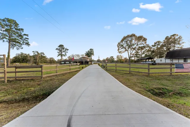 $839,000 | 24521 Magnolia Road, Hockley, TX 77447