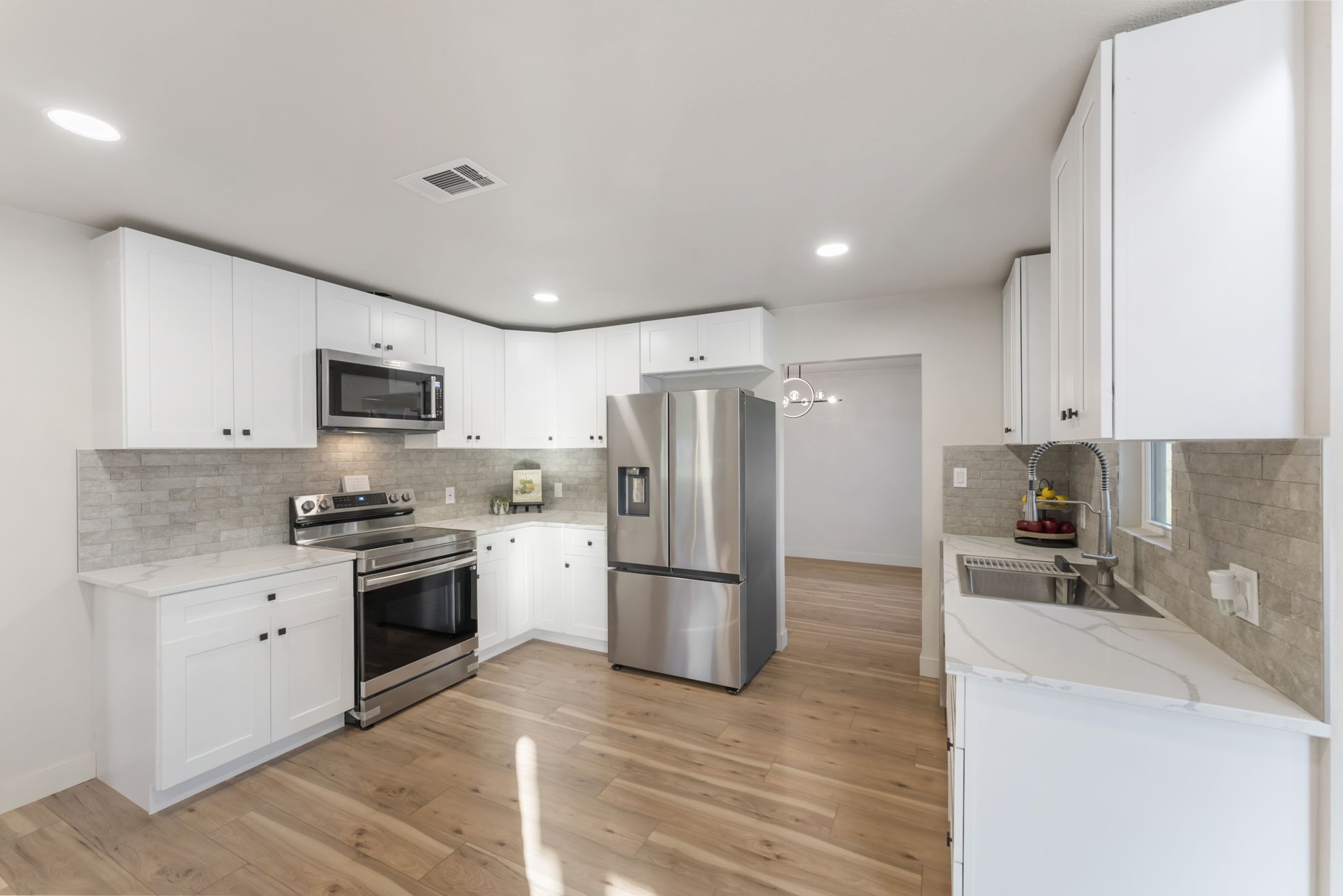 24521 Magnolia Road Hockley, TX 77447 - Photo 7 of 50 All appliances are new and convey with the property