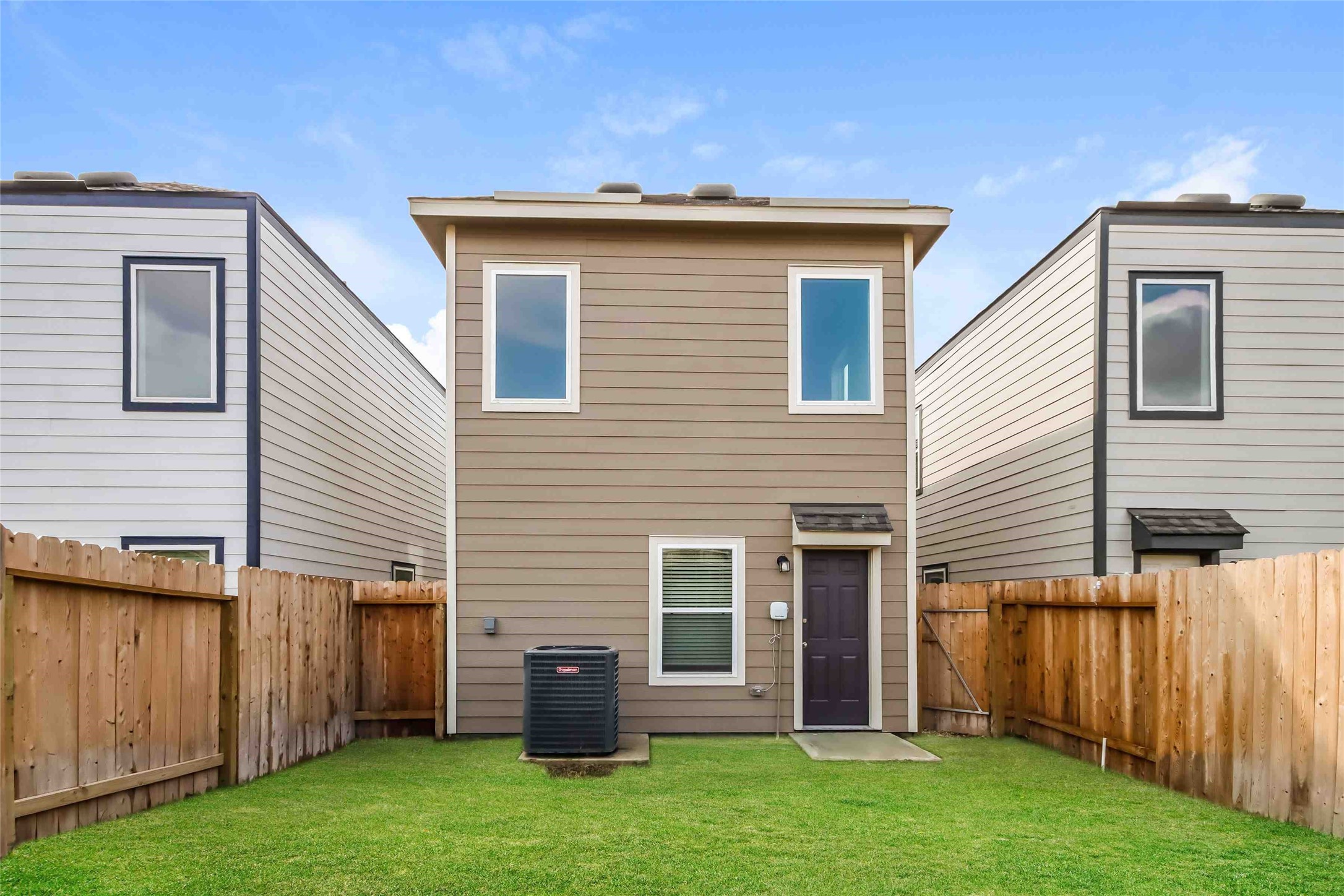 15304 Estrella Road East Houston, TX 77073 - Photo 2 of 14