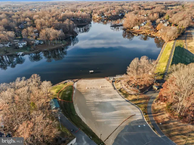 view of a swimming pool