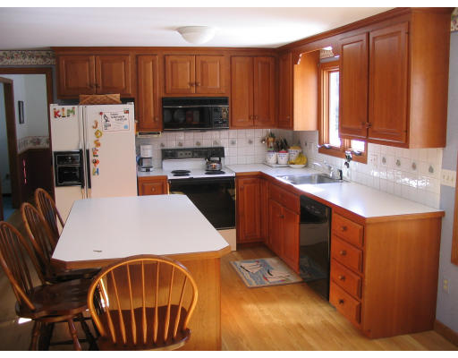 75 Keith Place Bridgewater, MA 02324 - Photo 3 of 10