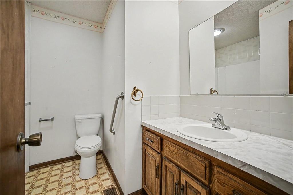 1100 Northeast 115 Street Kansas City, MO 64155 - Photo 22 of 30