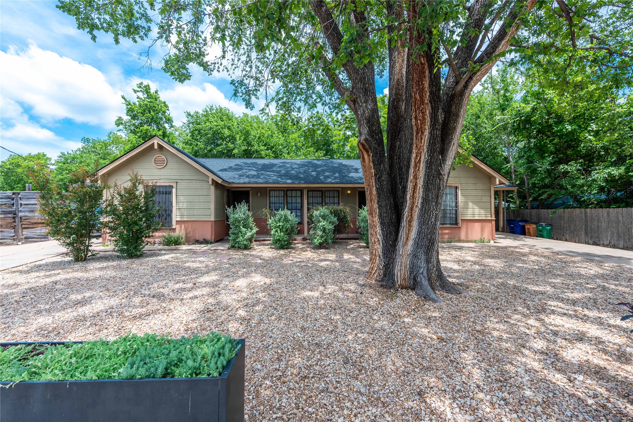 5006 Sara Drive, Unit A Austin, TX 78721 - Photo 4 of 18